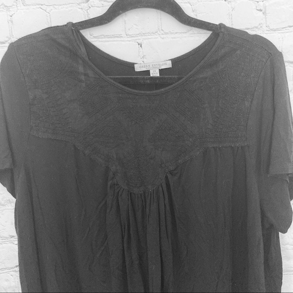 Green envelope Black mesh embroidered yoke top 2x - Picture 5 of 10